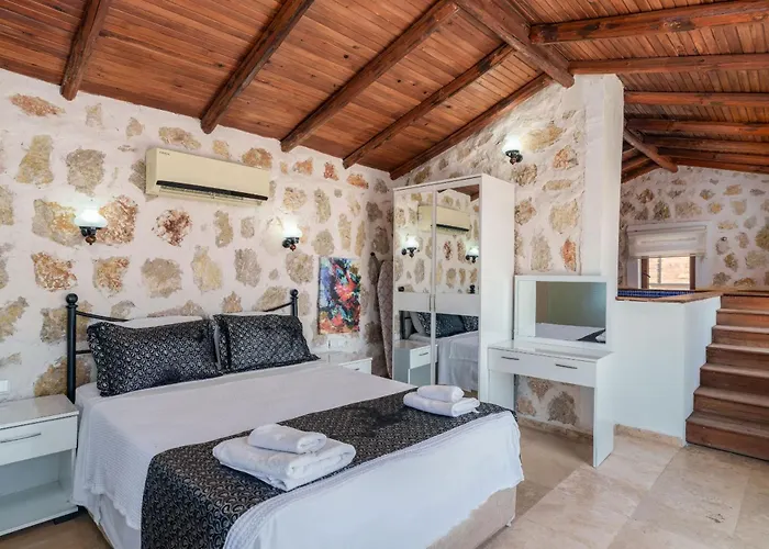 Villa Elvin Islamlar (Mediterranean)